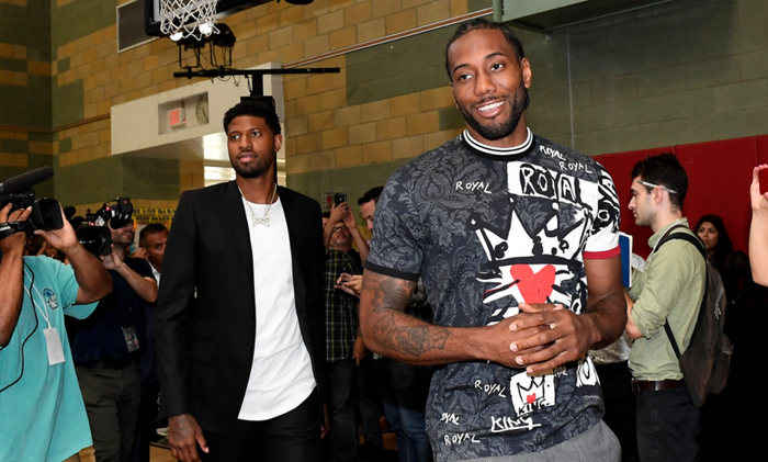 周末战巴萨！国王杯赛后一瘸一拐，安东尼：放心，有时间恢复