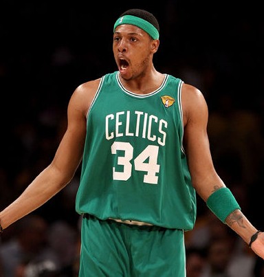 爱尔兰教练：C罗说我发布会给裁判施压，他被罚下可与我无关